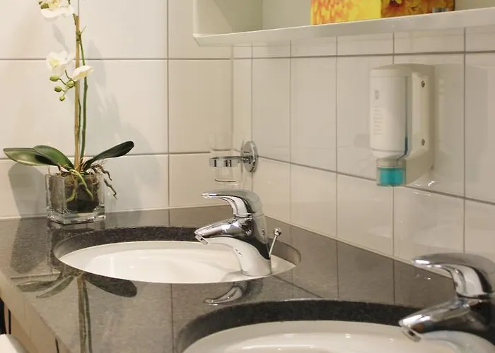 Hotel Landhotel Hubertus 3*